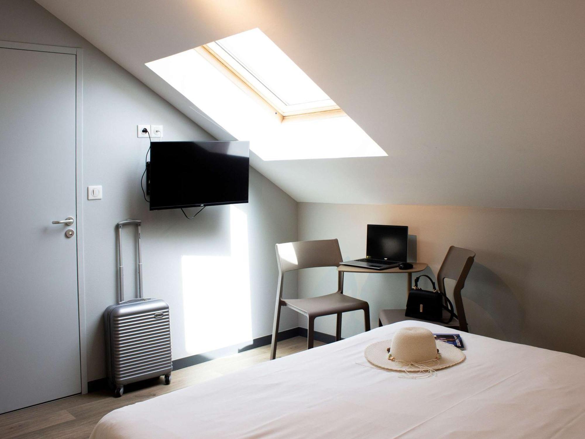 Ibis Budget Lunel Porte De Camargue Aimargues Exterior foto