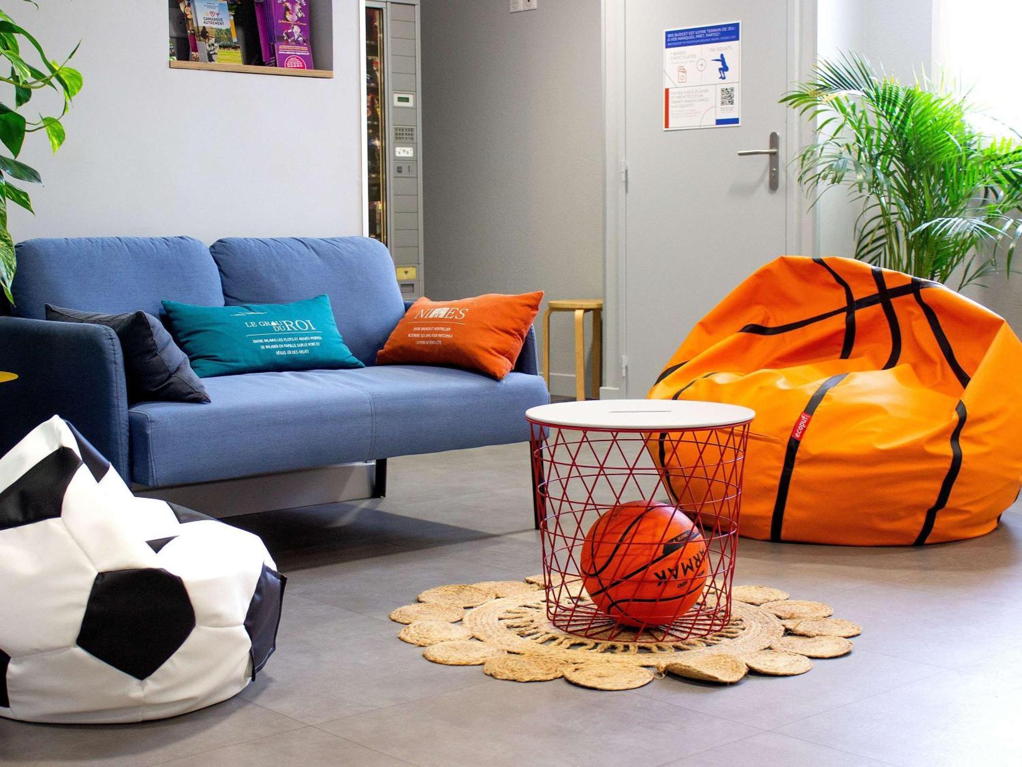 Ibis Budget Lunel Porte De Camargue Aimargues Exterior foto
